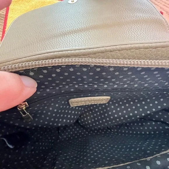 Nico & Olive Crossbody Bag - Picture 7 of 9